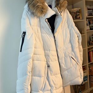 Madden Girl - Women's White Puffer Jacket with Faux Fur Trim